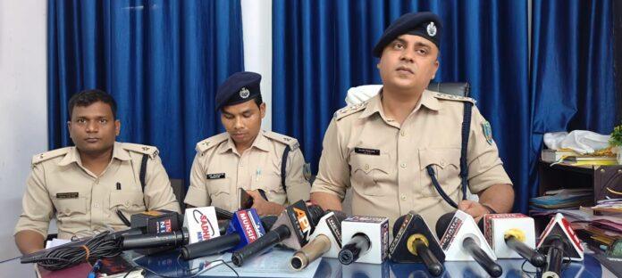 शंकर रवानी हत्याकांड में बड़ा खुलासा: पुलिस ने की बड़े पैमाने पर अवैध शराब और वाहन जब्ती