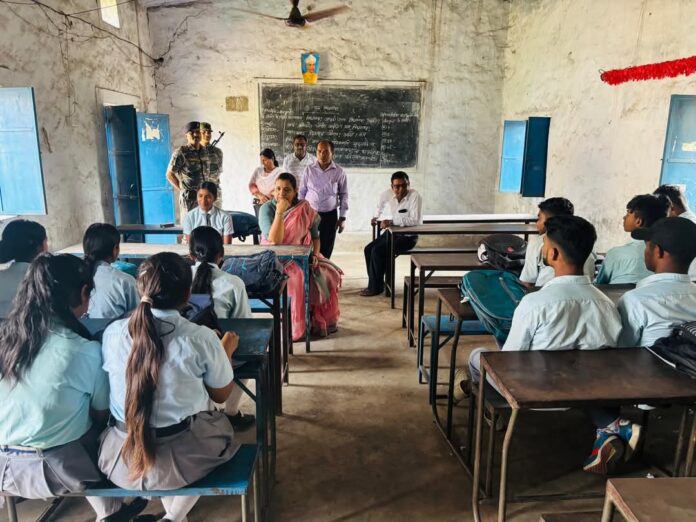 बोकारो विधायक श्वेता सिंह का विद्यालयों का औचक निरीक्षण