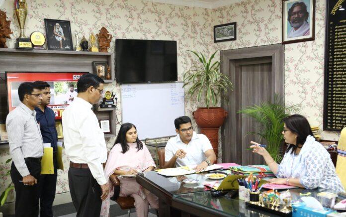 उपायुक्त ने जिला स्थापना समिति व स्क्रीनिंग समिति की बैठक की अध्यक्षता