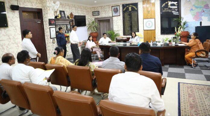 प्रदूषण नियंत्रण मानकों का सख्ती से पालन करें कंपनियां - उपायुक्त