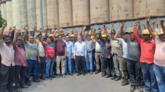 गेट जाम के चलते उत्पादन बरकरार रखने वालों को प्रबंधन प्रोत्साहित करे: बी. के. चौधरी