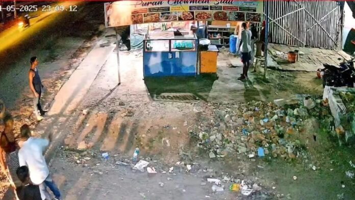 कुमारधुबी में चाऊमीन दुकान पर हमला, संचालक और बेटे के साथ मारपीट