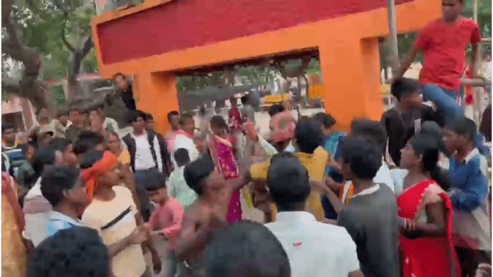 गिरिडीह: बाबा दुःखहरणनाथ मंदिर के पुजारी की पिटाई