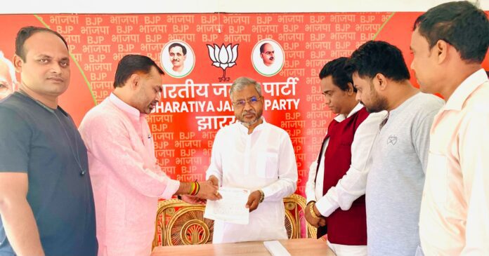 बोकारो में बांग्लादेशी घुसपैठ पर BJP नेता का बड़ा कदम, बाबूलाल मरांडी से की मुलाकात