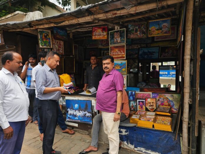 कोटपा-2003 के अनुपालन हेतु चास अनुमंडल में छापामारी, 10 दुकानदारों पर कार्रवाई