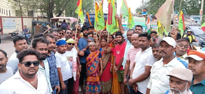 खतियानी पदयात्रा फुसरो पहुंची, झारखंडियों के हक के लिए झारखंड लोकतांत्रिक क्रांतिकारी मोर्चा का आंदोलन जारी