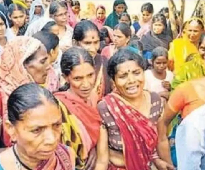 गिरिडीह में माँ ने तीन बच्चों के साथ कूएं में लगाई छलांग, बच्चों की मौत, महिला गंभीर