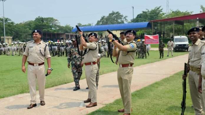 बकरीद से पहले बोकारो पुलिस ने की एंटी राइट मॉक ड्रिल, उपद्रवियों से निपटने के लिए टीम तैयार