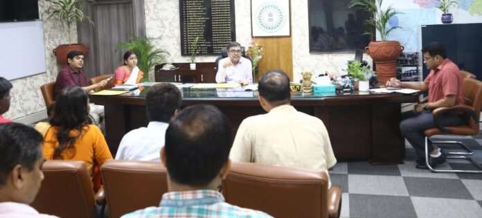 गंगा समिति बैठक बोकारो, गरगा नदी सफाई, पौधारोपण सप्ताह 2025, योग दिवस 2025, अवैध बालू खनन रोकथाम, बोकारो ईको टूरिज्म, तेलमच्चो घाट सौंदर्यीकरण, पर्यावरण सुरक्षा झारखंड, जिला गंगा समिति झारखंड, अजय नाथ झा बोकारो