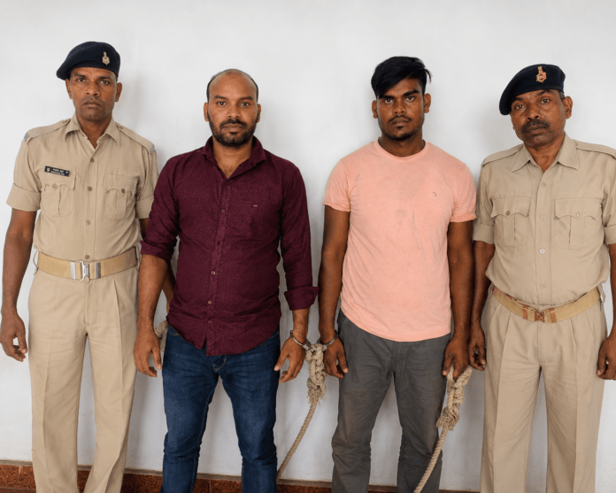 बोकारो पुलिस की गिरफ्त में अवैध खनन मामले के गिरफ्तार आरोपी
