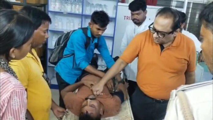 गरगा नदी के पास रेस्क्यू अभियान चलाती बोकारो पुलिस