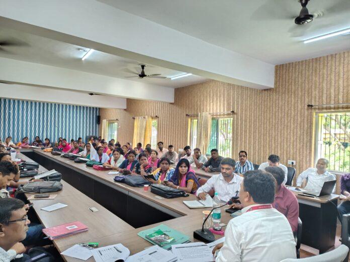 बोकारो में विशेष गहन पुनरीक्षण कार्यक्रम के तहत बीएलओ एवं सुपरवाइजरों का प्रशिक्षण