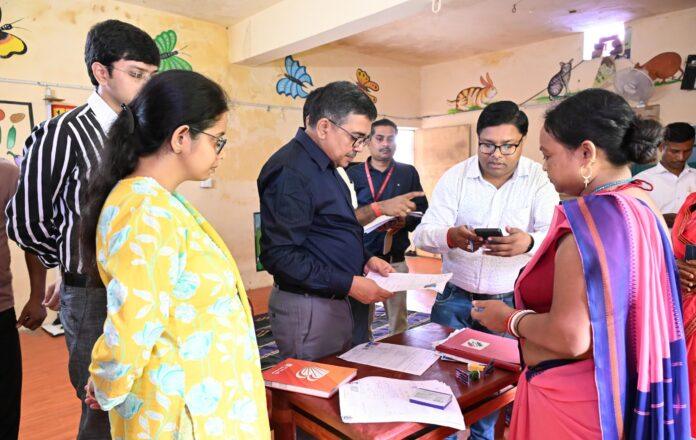 Bokaro Deputy Commissioner inspecting SIR-2026 work at Chakulia Anganwadi Centre