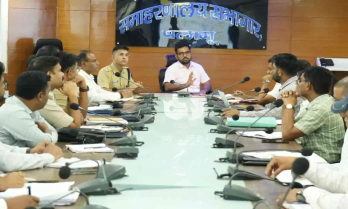 पलामू डीसी दिलीप प्रताप सिंह शेखावत की अध्यक्षता में जिला खनन टास्क फोर्स की बैठक