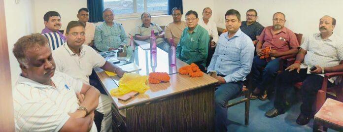 बोकारो में आयोजित जायसवाल समाज (सर्ववर्गीय) की बैठक में मौजूद पदाधिकारी और सदस्य